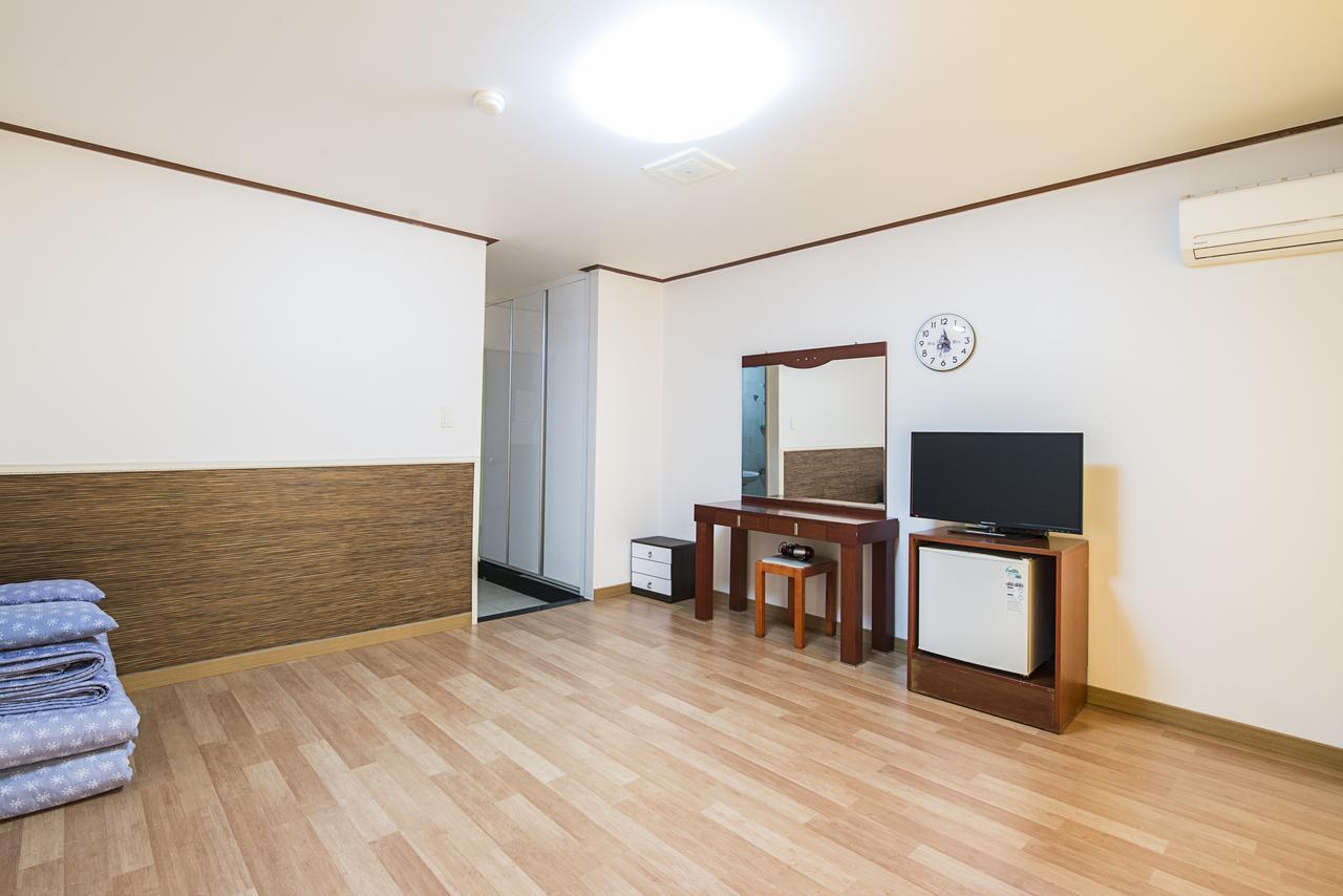 Jeju Youth Hostel Dış mekan fotoğraf